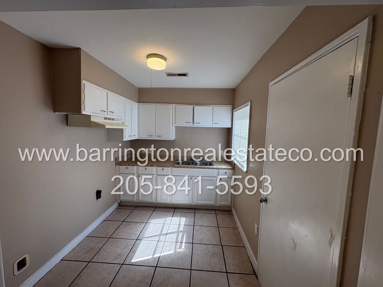 1741 Grant Ave Sw - Photo 2 of 4