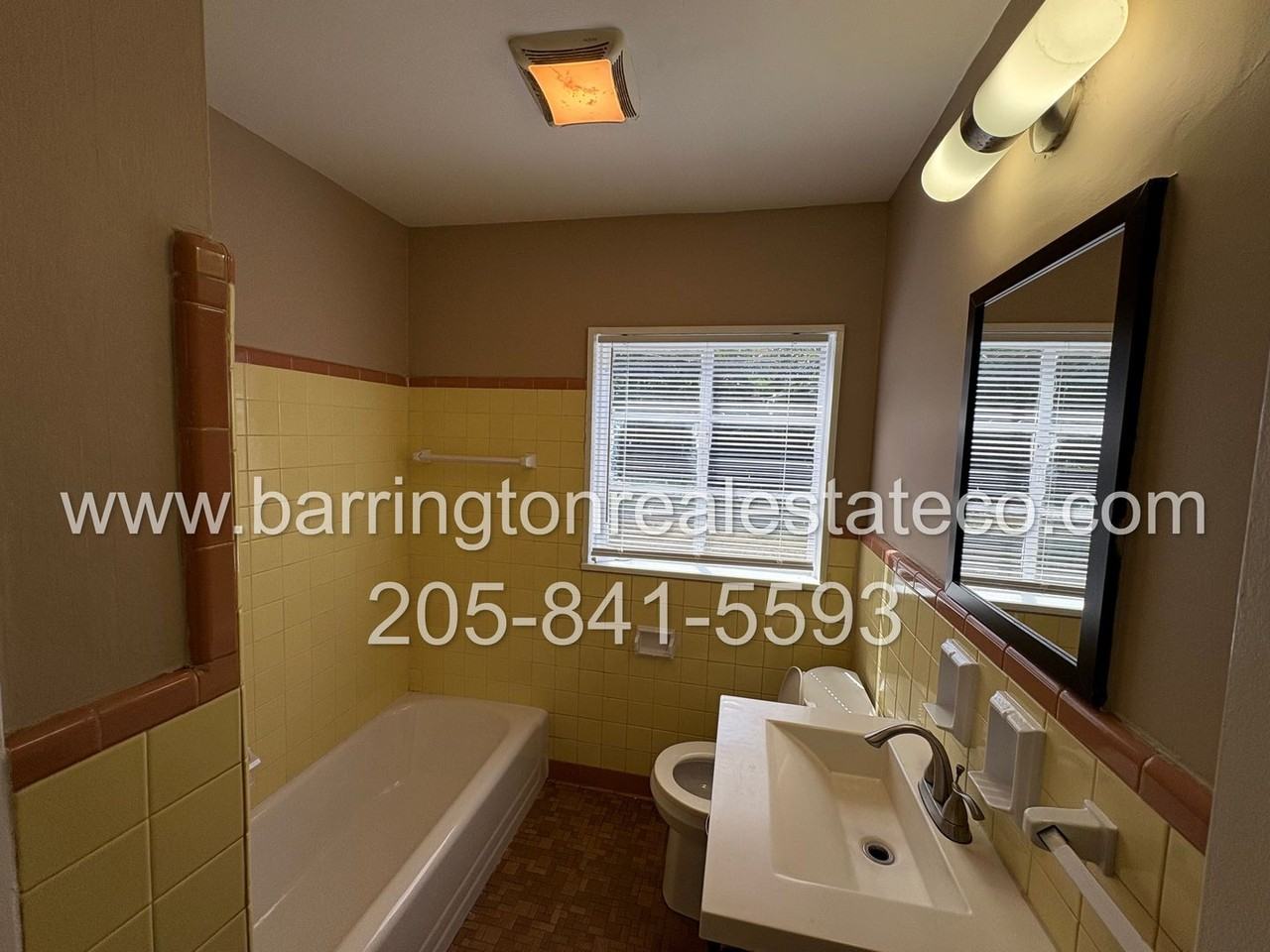 1741 Grant Ave Sw - Photo 4 of 4
