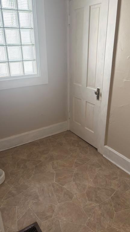 429 S West Ave #429SWEST - Photo 6 of 8