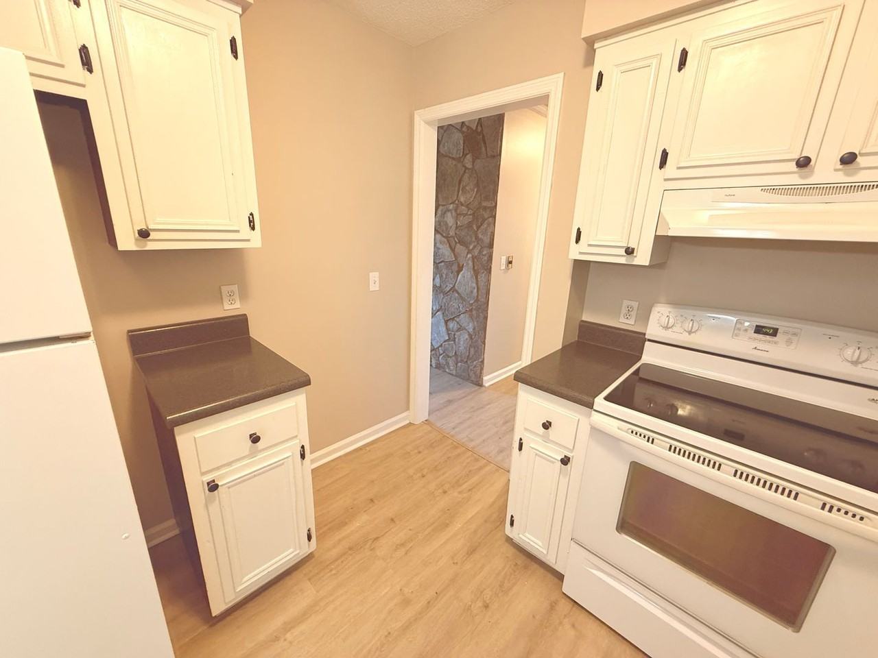 4751 Tessie Ln - Photo 3 of 21