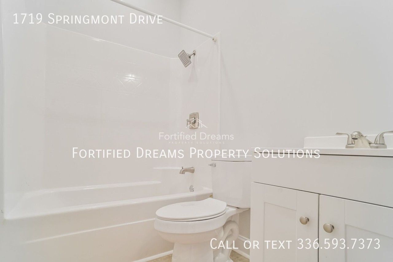 1719 Springmont Dr - Photo 6 of 10