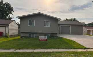 featured image of 104 1st Ave Ne