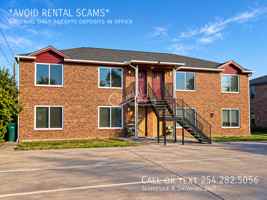 featured image of 405 S Amy Ln #C