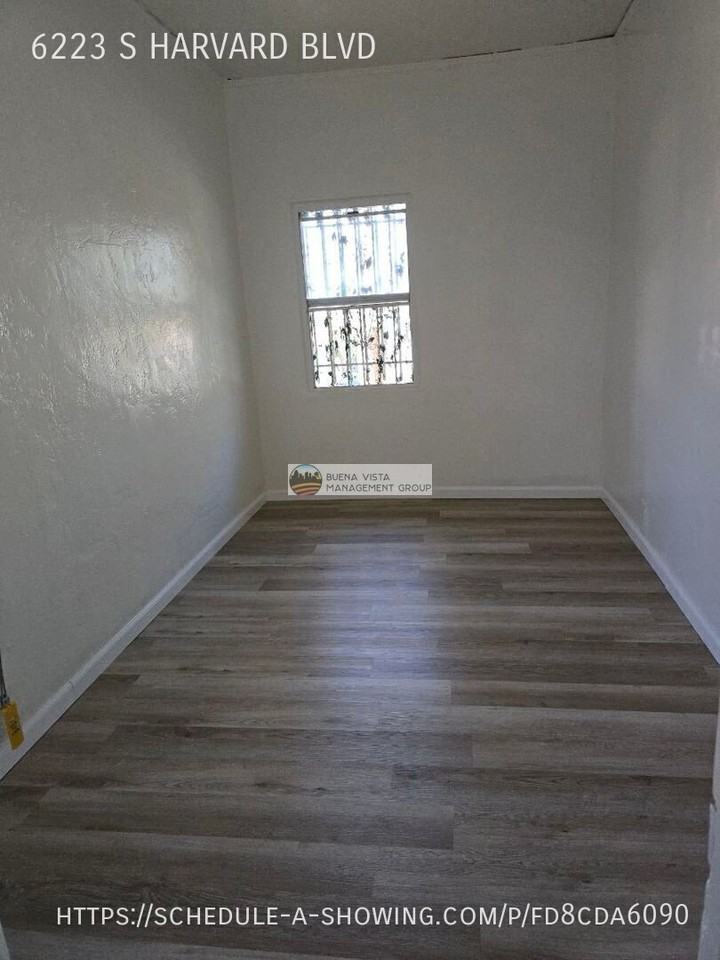 6223 S Harvard Blvd - Photo 2 of 4
