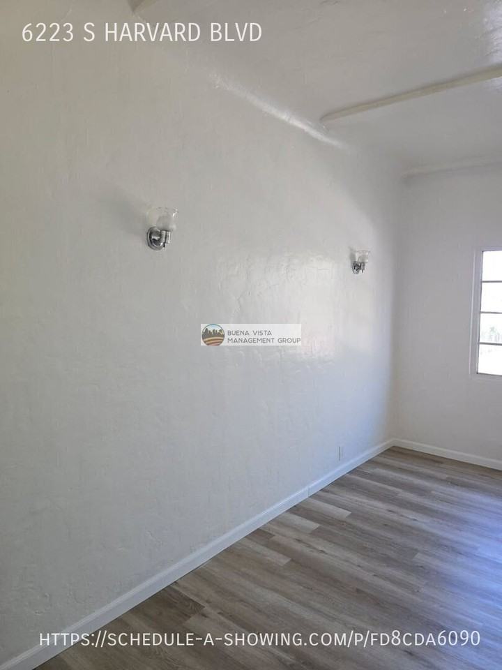 6223 S Harvard Blvd - Photo 3 of 4
