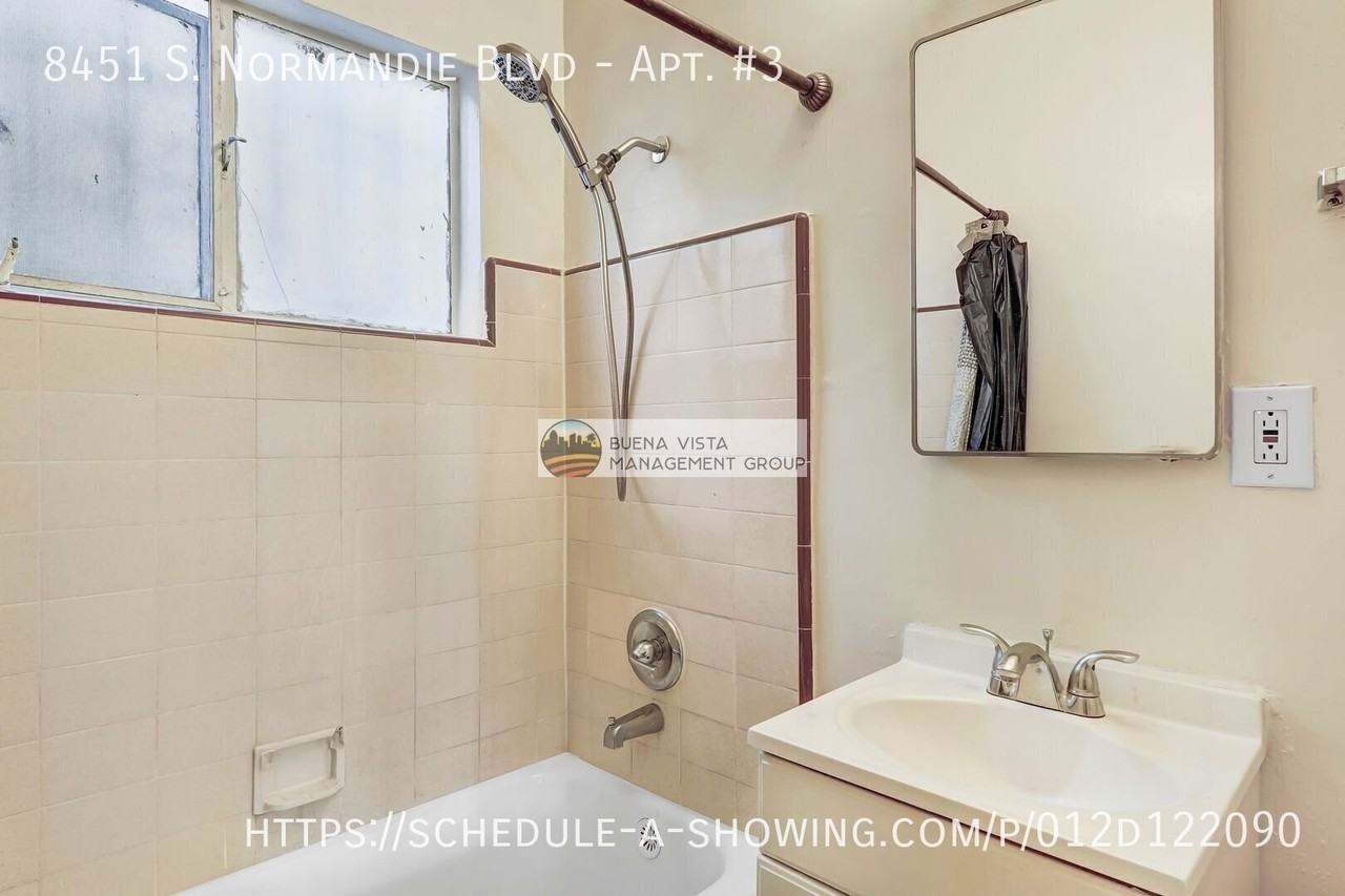 8451 S Normandie Ave #3 - Photo 5 of 11