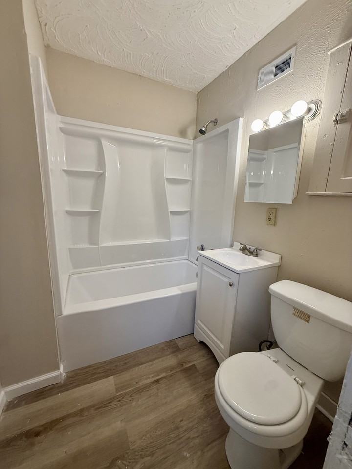 920 Kumler Ave #NA - Photo 5 of 14