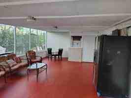 featured image of 811 Ne 2nd Pl