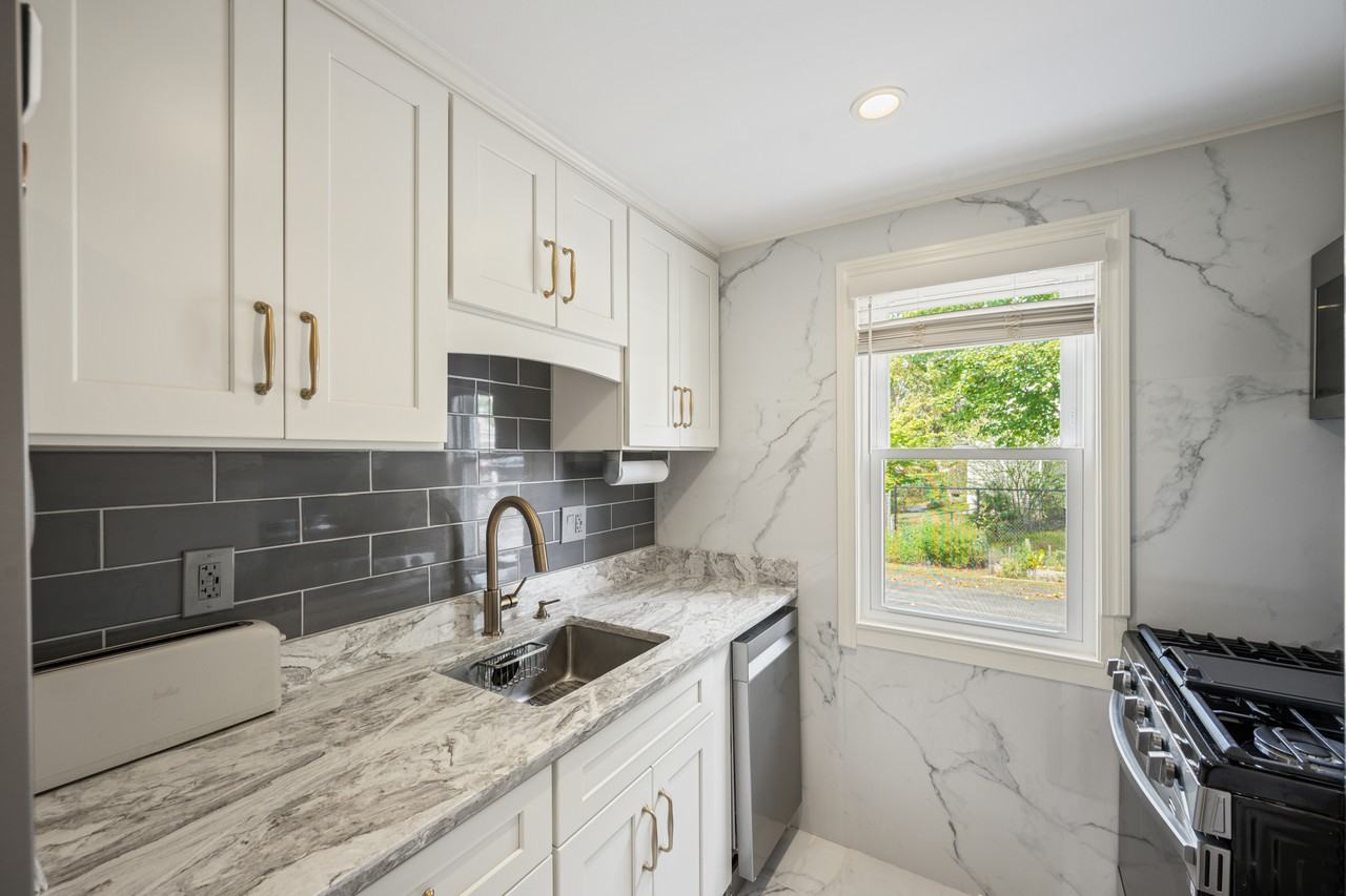23 Newman Rd #1 - Photo 6 of 9