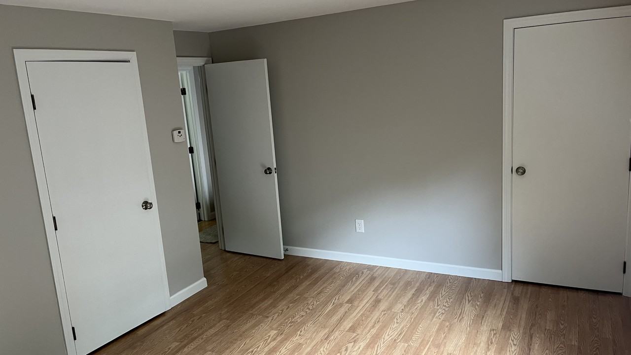 638A Borough Rd #B - Photo 6 of 11