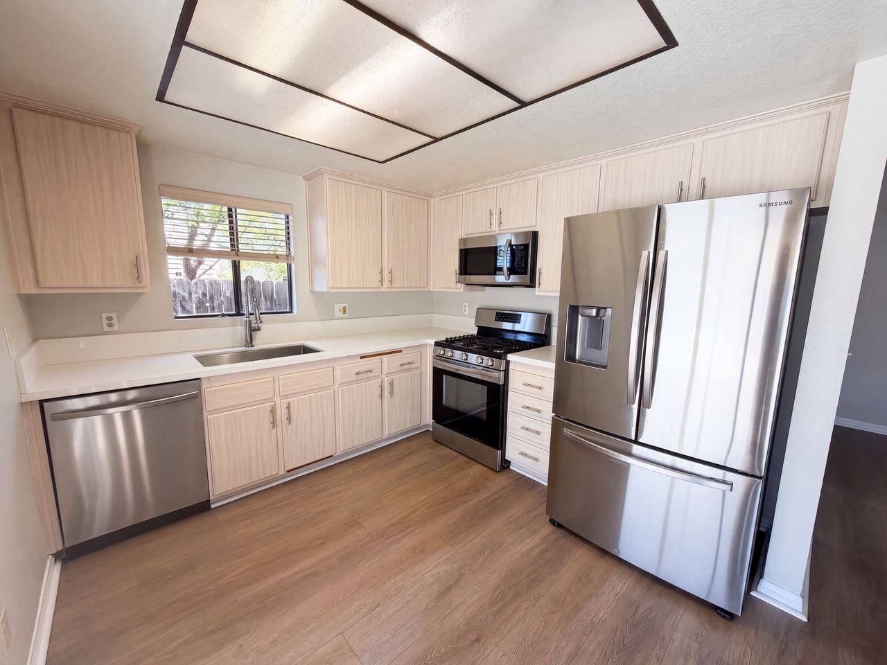 25432 Pistache Ct #NA - Photo 3 of 12