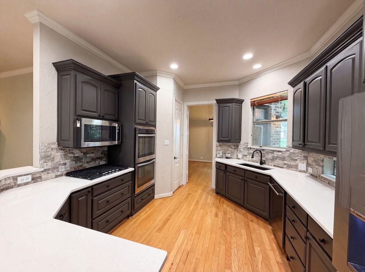 1308 Winding Brook Dr #NA - Photo 4 of 19