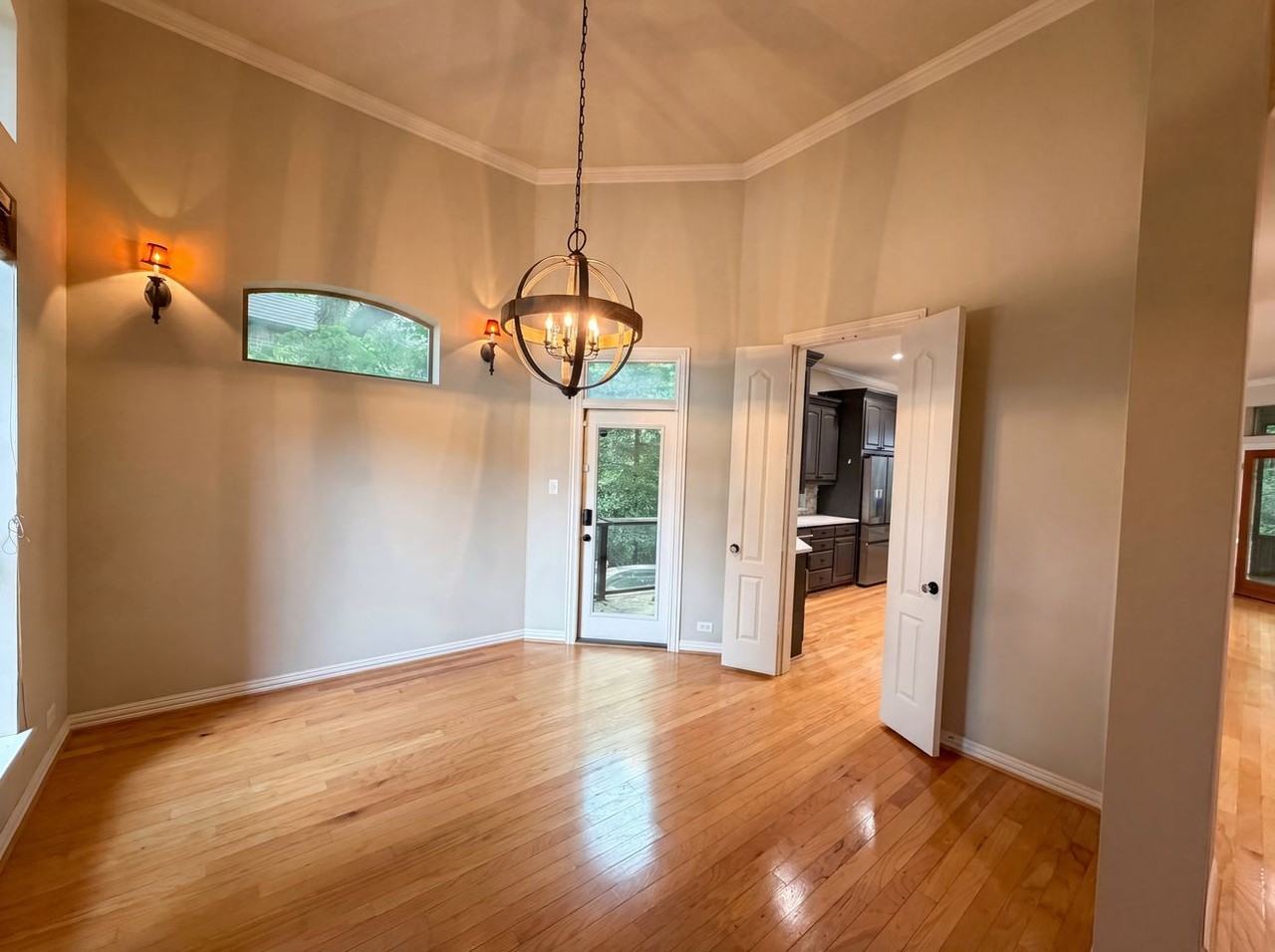 1308 Winding Brook Dr #NA - Photo 5 of 19