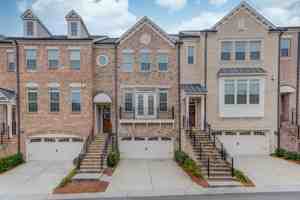 featured image of 2802 Avington Ln Se