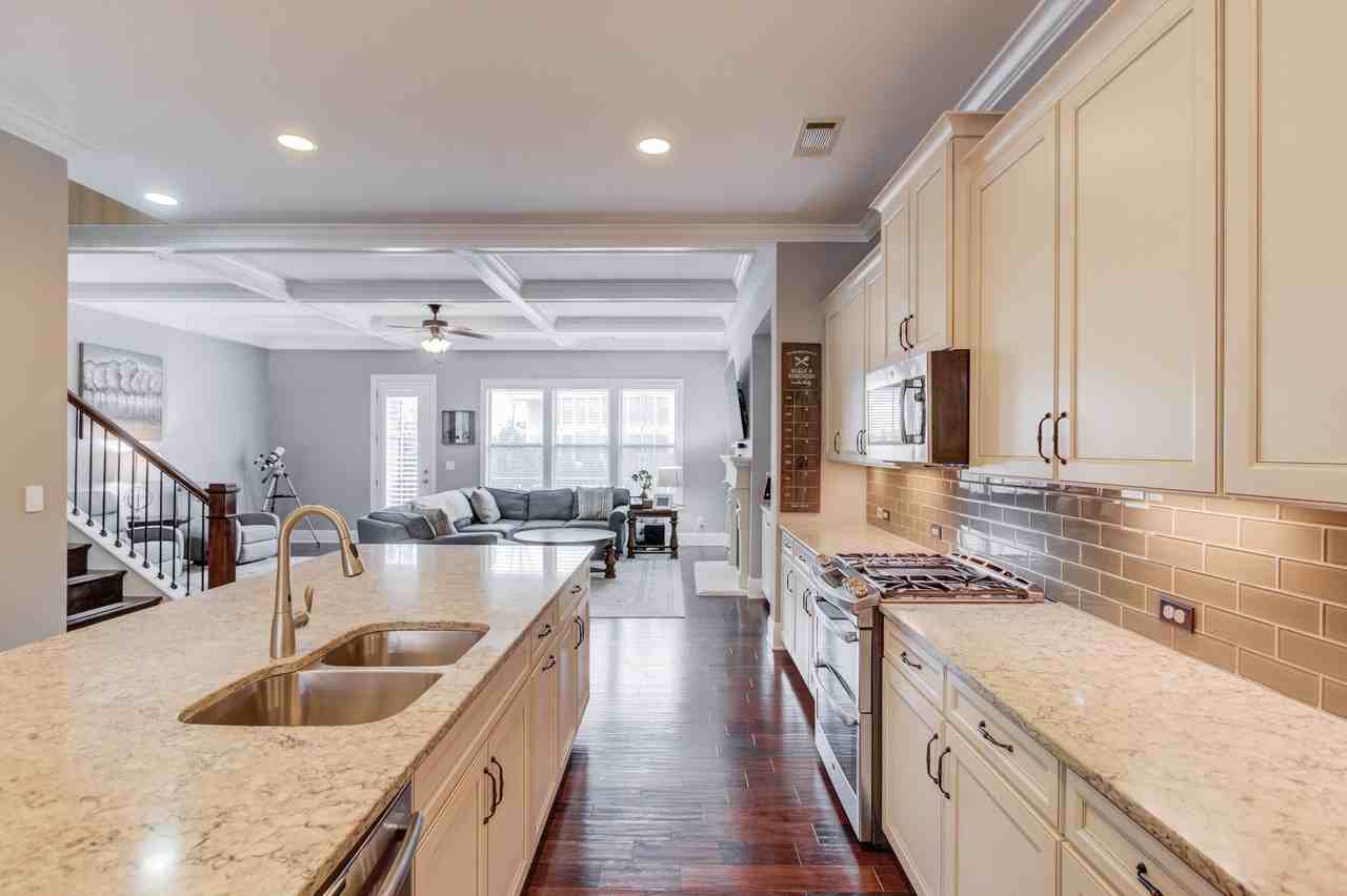 2802 Avington Ln Se - Photo 7 of 39