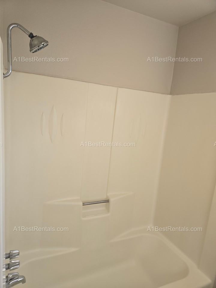 5025 Estates Dr #1 - Photo 7 of 13