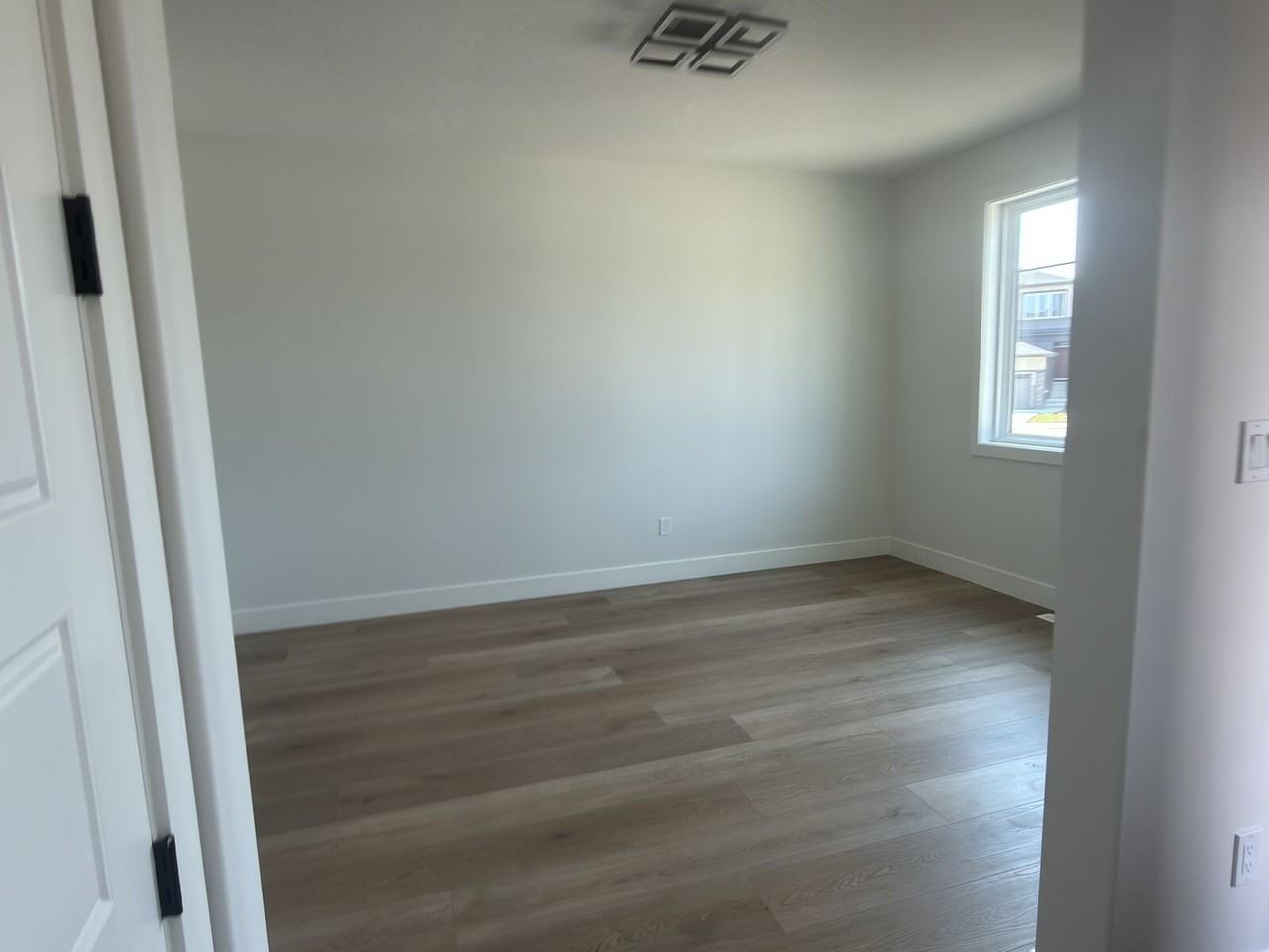 22632 80 Ave Nw - Photo 3 of 15
