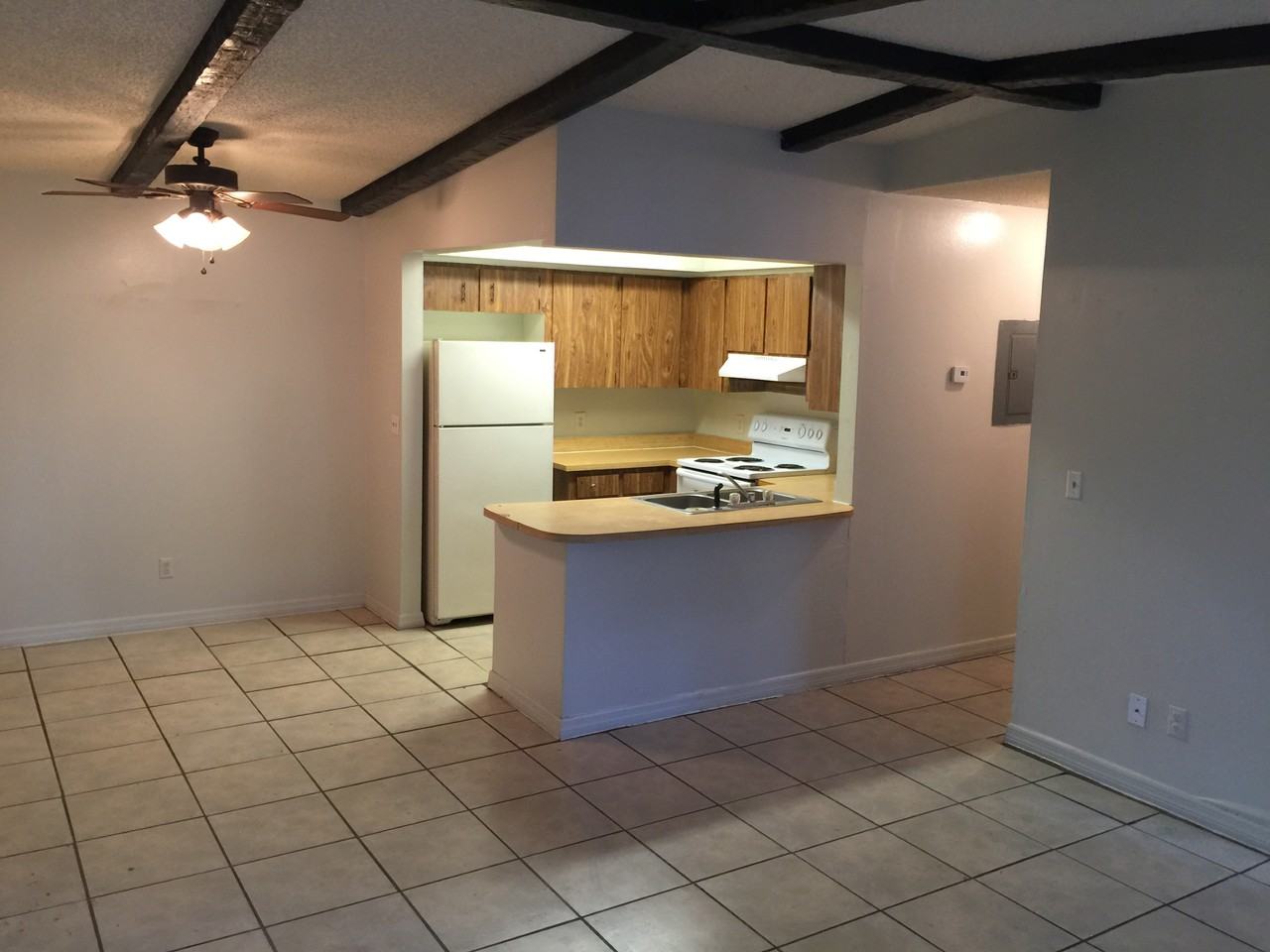 3072 Saint Paul Dr - Photo 6 of 14