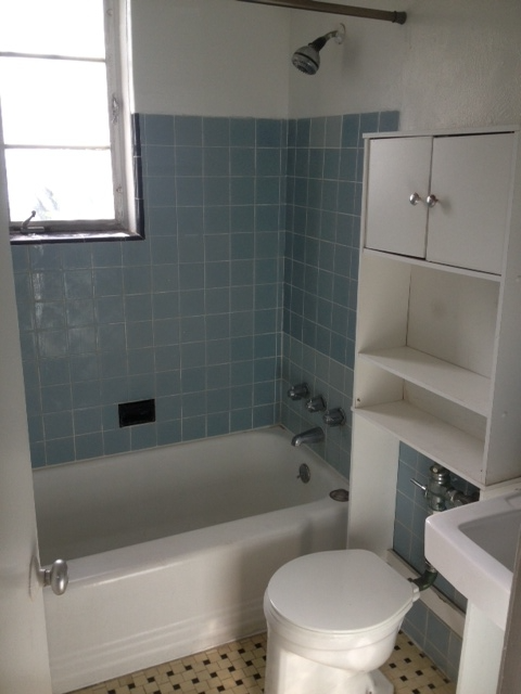 1575 Lenox Ave - Photo 5 of 8