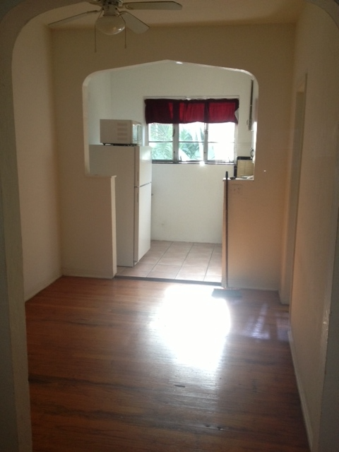 1575 Lenox Ave - Photo 6 of 8