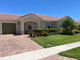 featured image of 250 Provence Pl