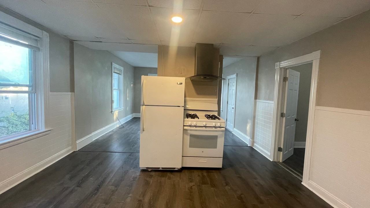 53 Upsala St #2 - Photo 4 of 7