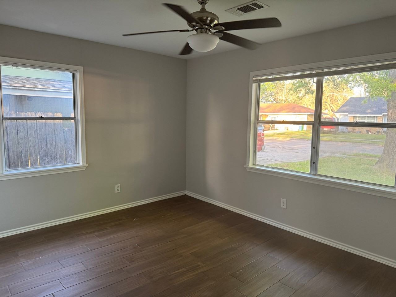 1609 Camille St - Photo 7 of 9