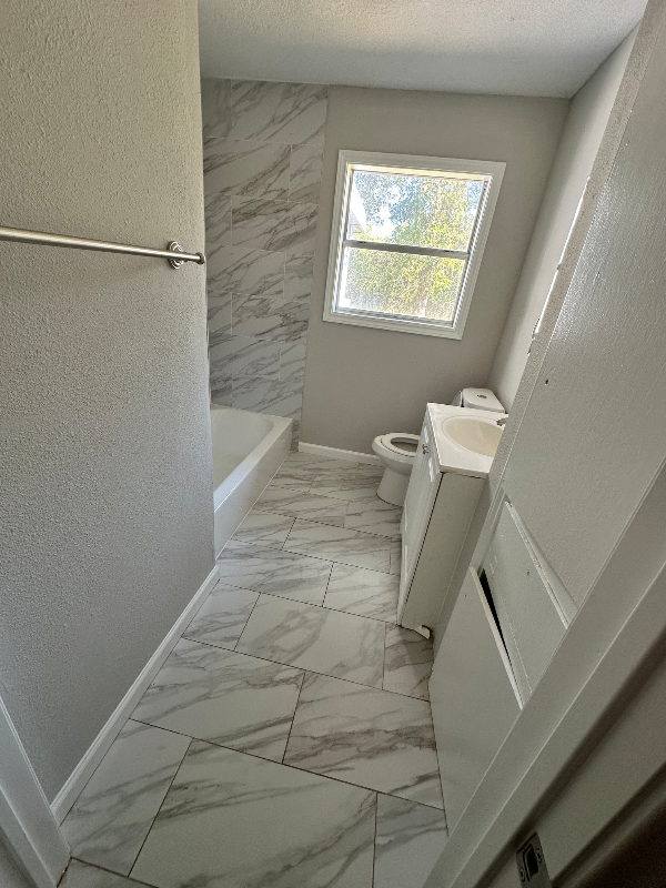 703 Lilac St - Photo 7 of 8