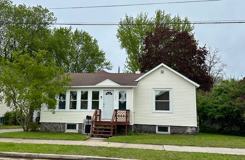 1817 Lewis St - Photo 1 of 1
