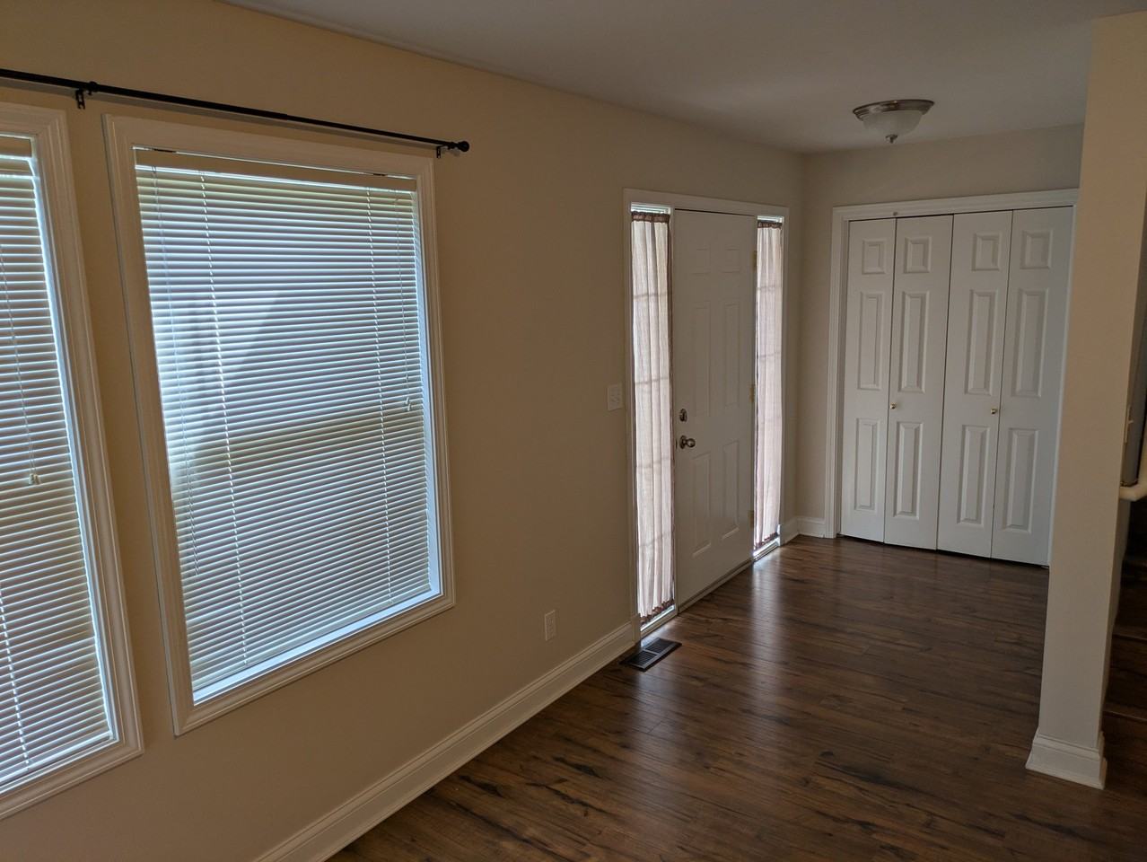2410 Eaton Ave - Photo 3 of 18