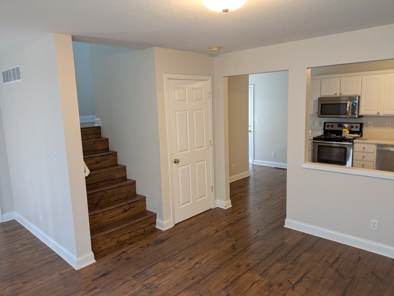2410 Eaton Ave - Photo 4 of 18
