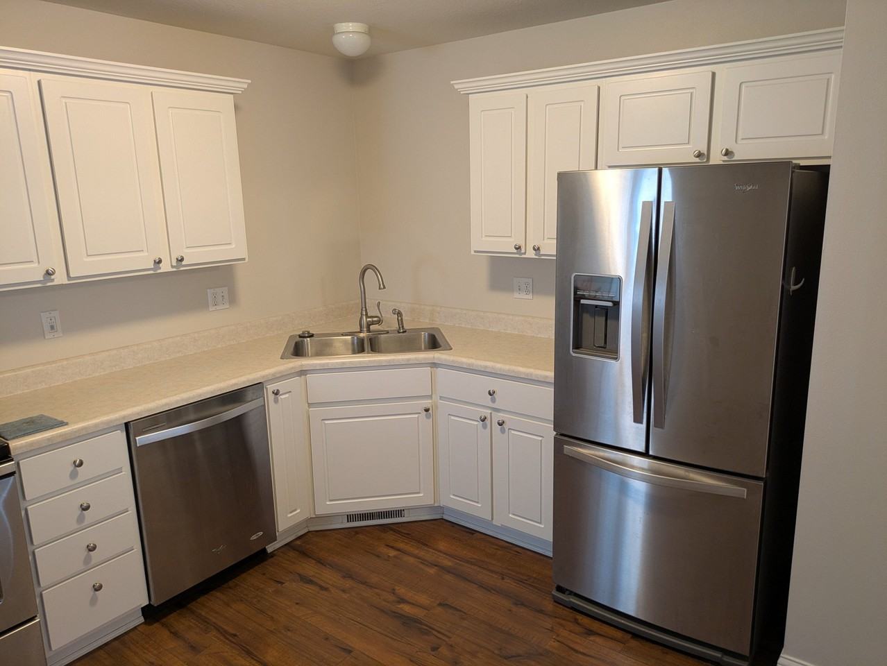 2410 Eaton Ave - Photo 5 of 18