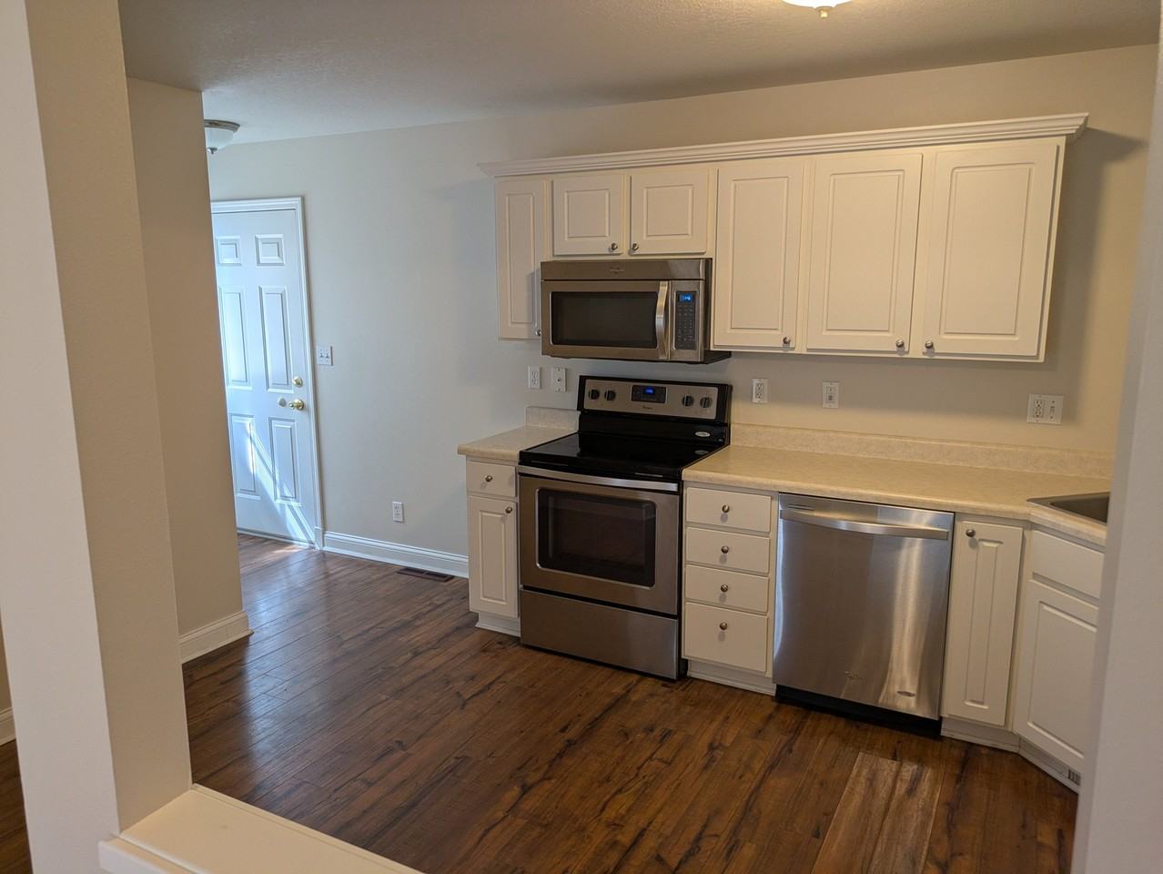 2410 Eaton Ave - Photo 6 of 18