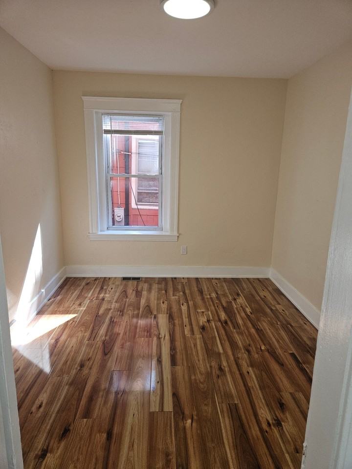 28 Orient St/30 Thorne St #30-1 - Photo 6 of 10