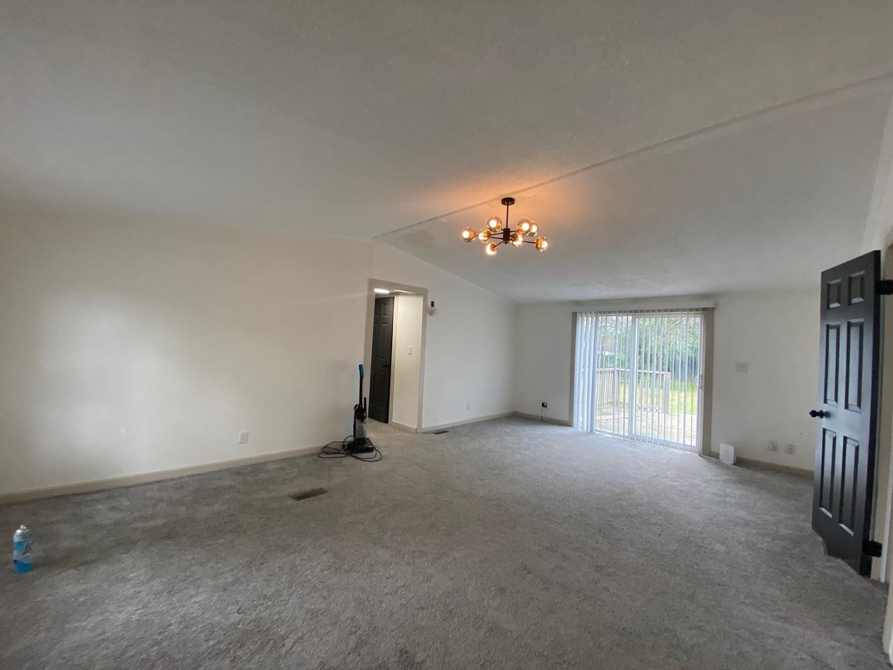 25079 Snyder St - Photo 4 of 16