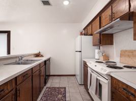 featured image of 5014 Desoto St #C