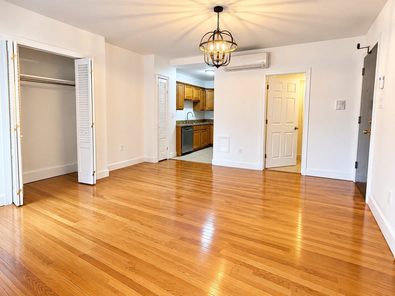 87 Columbia St #2F - Photo 6 of 10