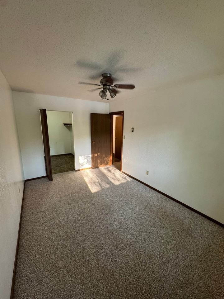 301 Bernice St #B5 - Photo 6 of 8