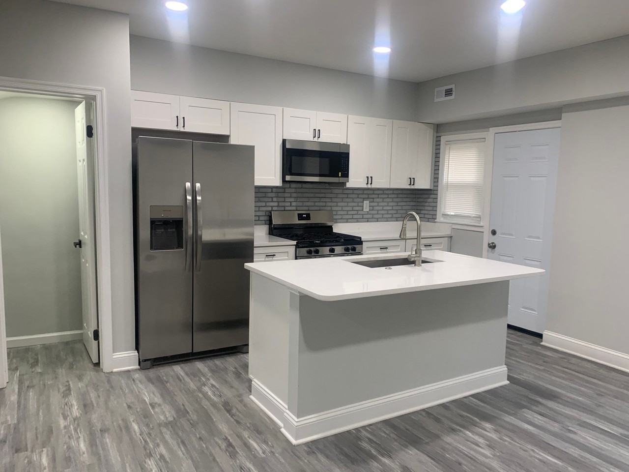 2507 Keyworth Ave ##Md - Photo 3 of 4