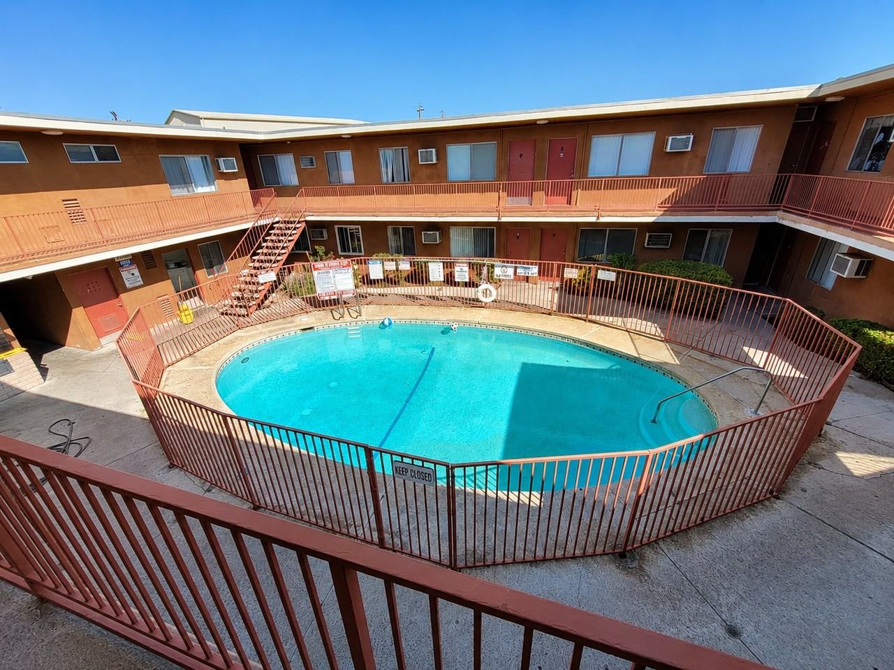 8135 Langdon Ave #11