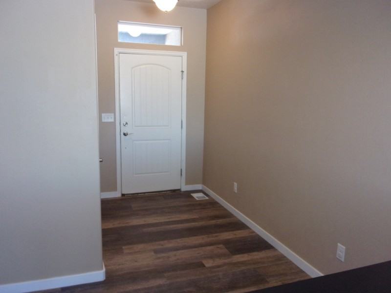 371 Es - Photo 7 of 34