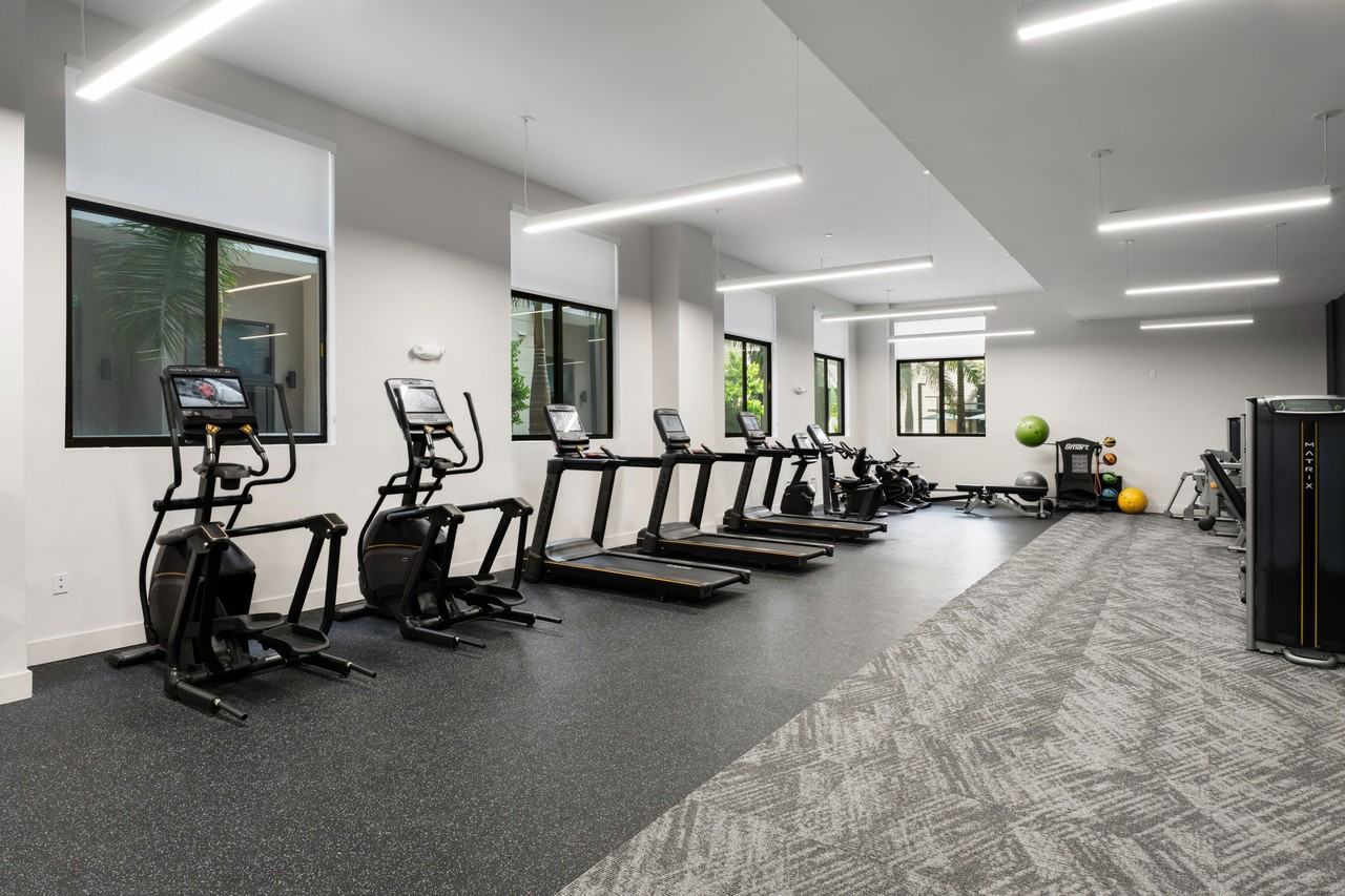 Alvista Bay Pointe - Photo 6 of 37