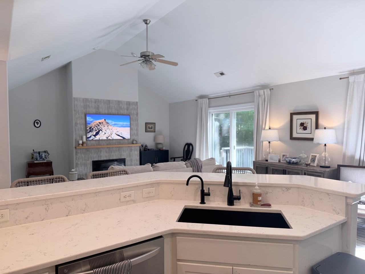 125 Bayside Dr - Photo 5 of 15