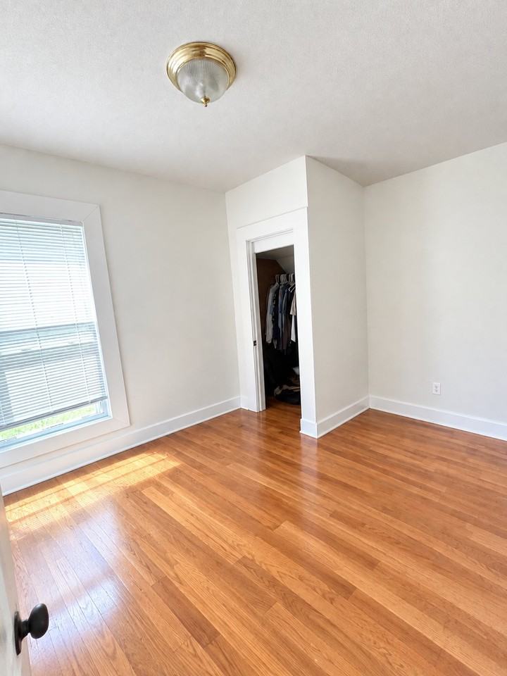 20 Willow St #1 - Photo 3 of 11