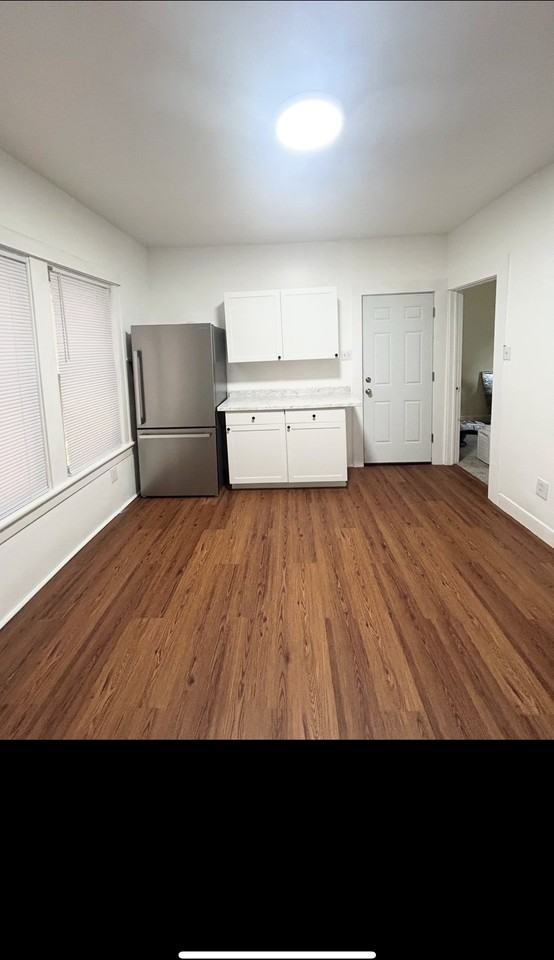 20 Willow St #1 - Photo 5 of 11