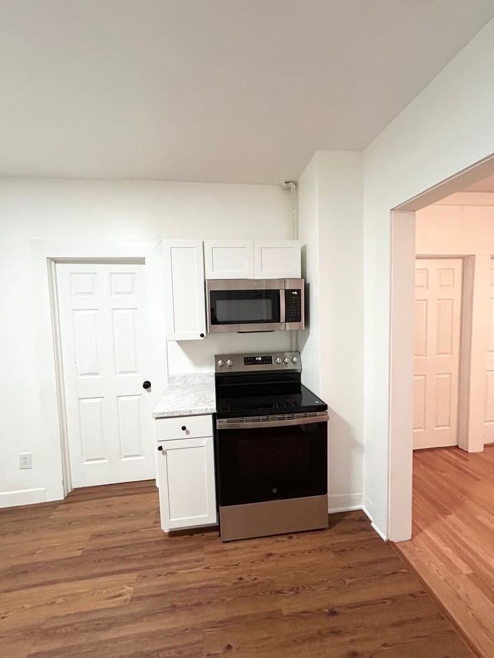 20 Willow St #1 - Photo 6 of 11