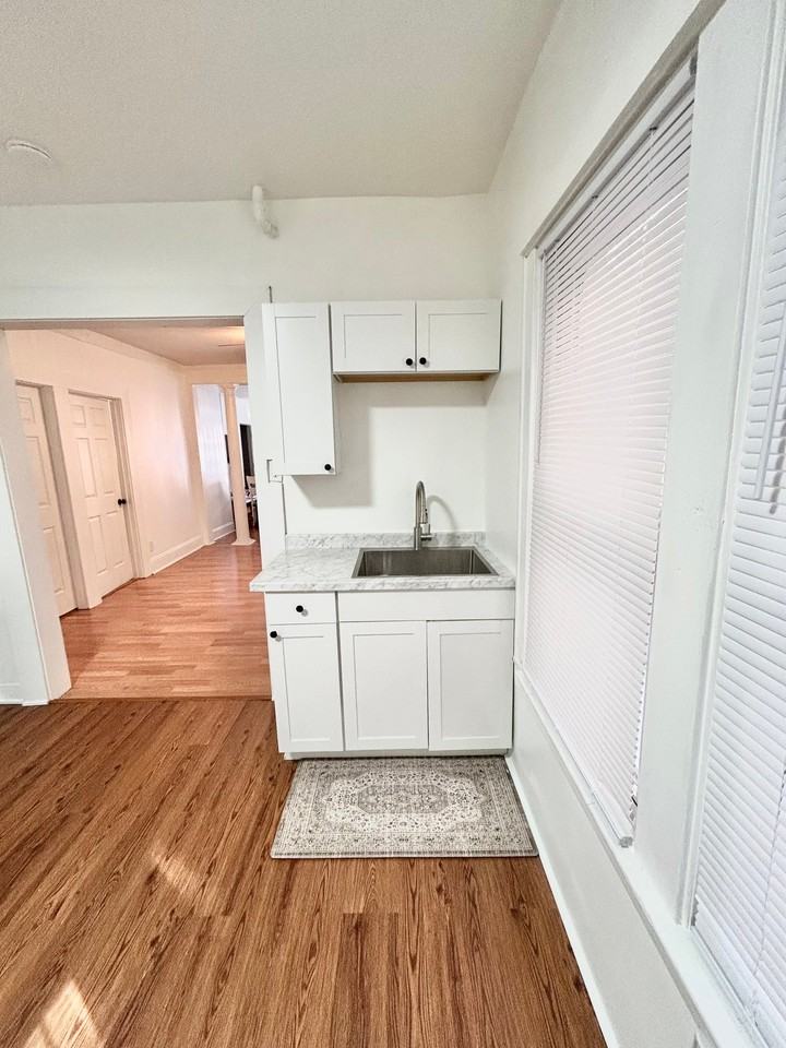 20 Willow St #1 - Photo 7 of 11