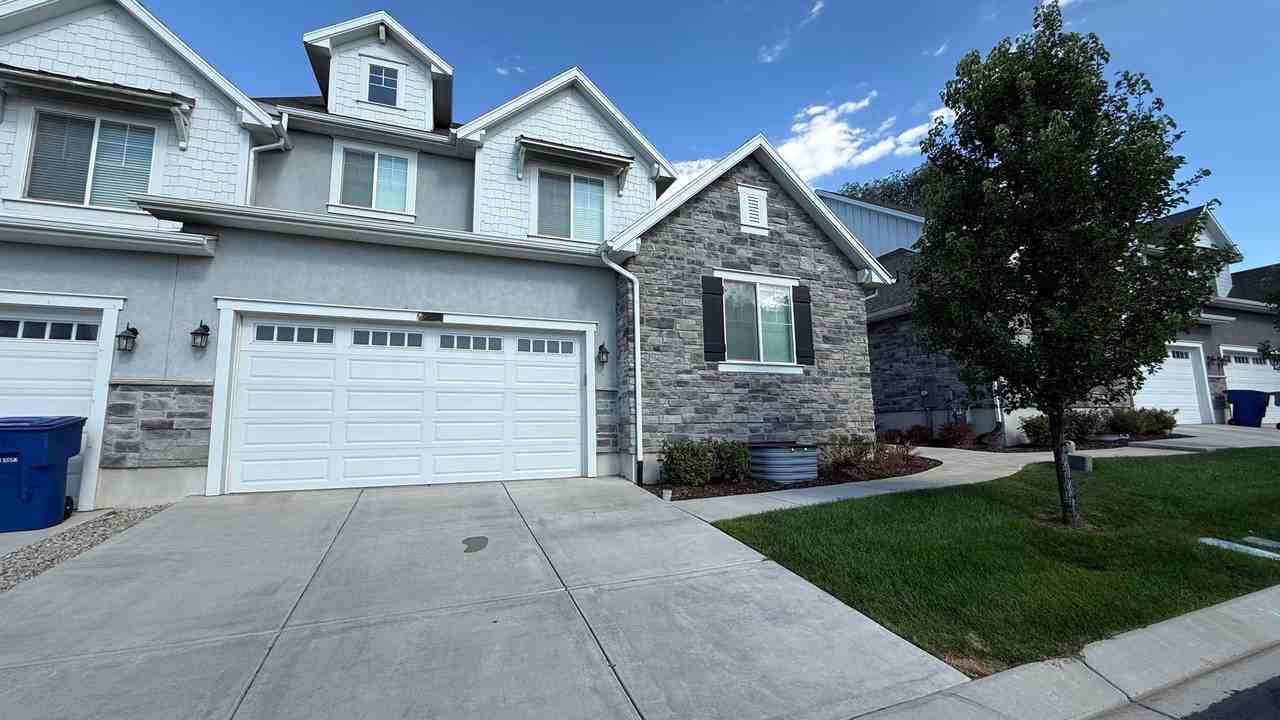 234 N Glenwood Way - Photo 2 of 20