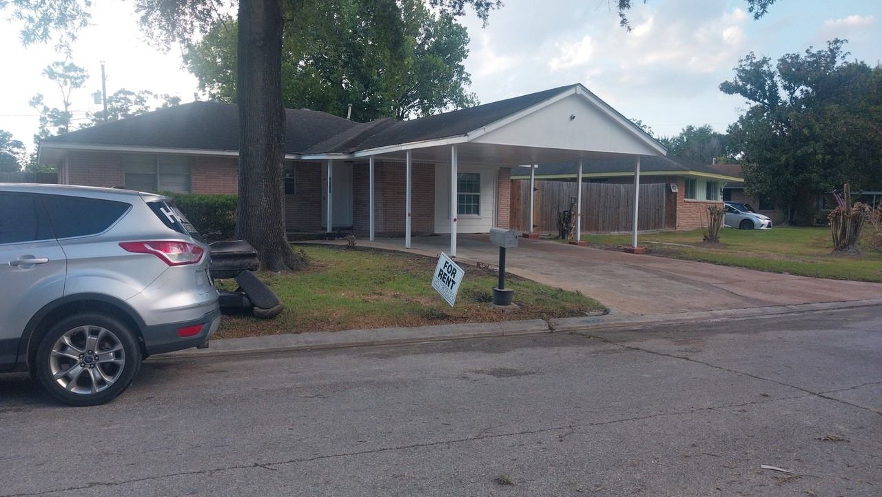 7313 Gore Dr - Photo 2 of 15