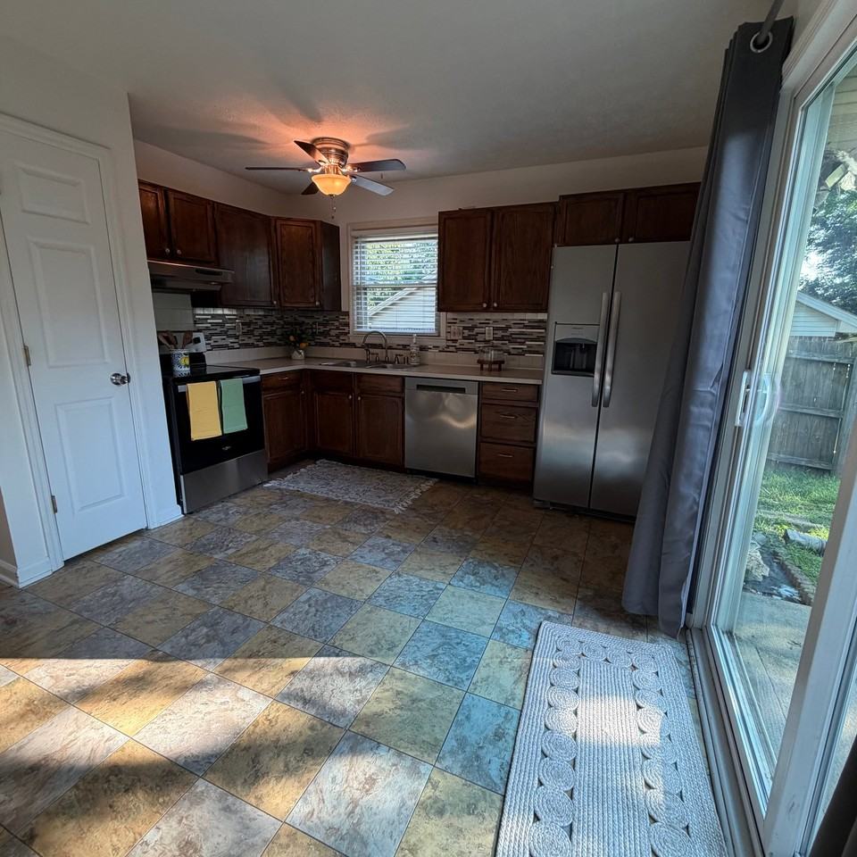 3828 Mcgarry Dr - Photo 5 of 10